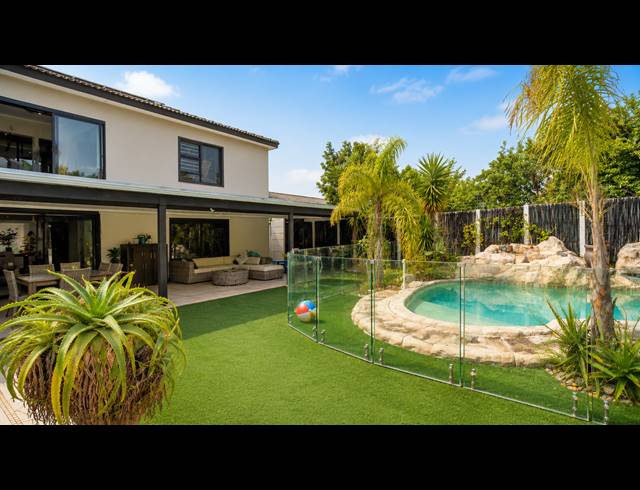 4 BEDROOM FREESTANDING FOR SALE IN FLAMINGO VLEI